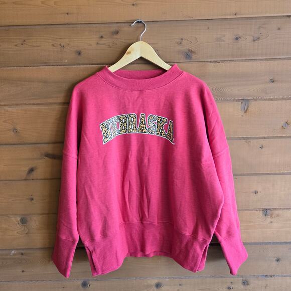 UG Apparel Nebraska Leopard Sweatshirt Soft Pullover Huskers Red Sweater Medium - Picture 1 of 4